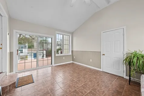 14 Beaver Street Nashua NH 03063