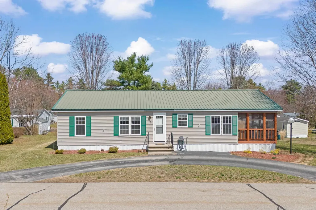 5 Dockside Lane Rochester NH 03867