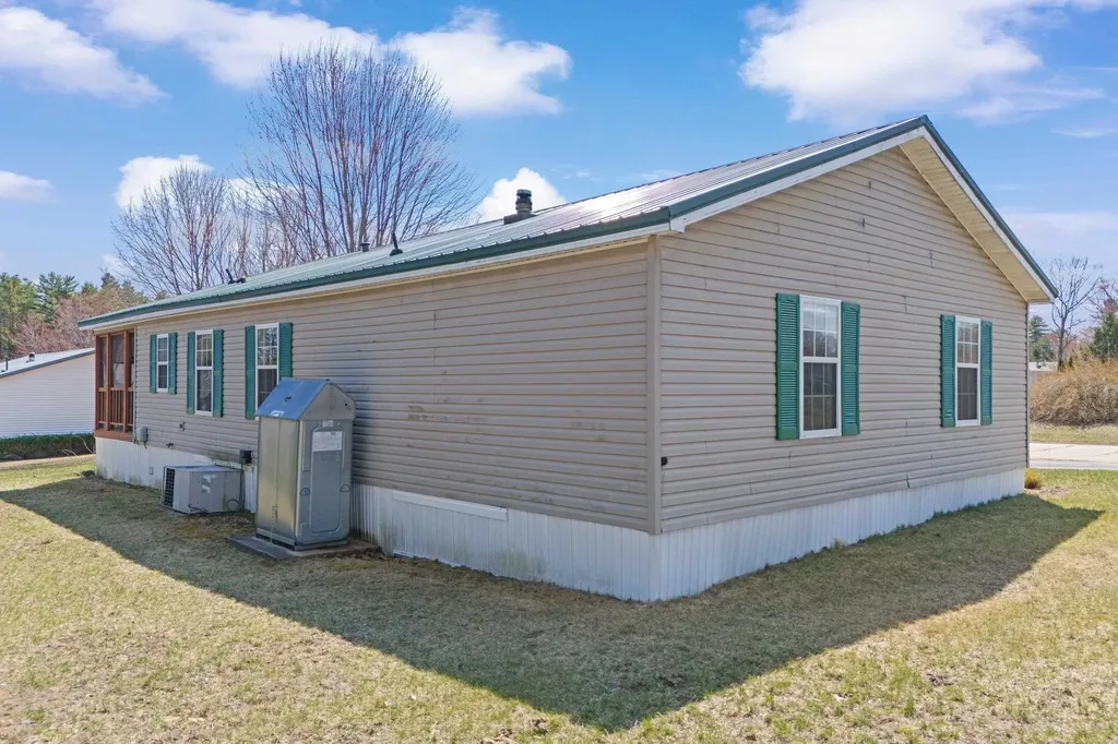 5 Dockside Lane Rochester NH 03867