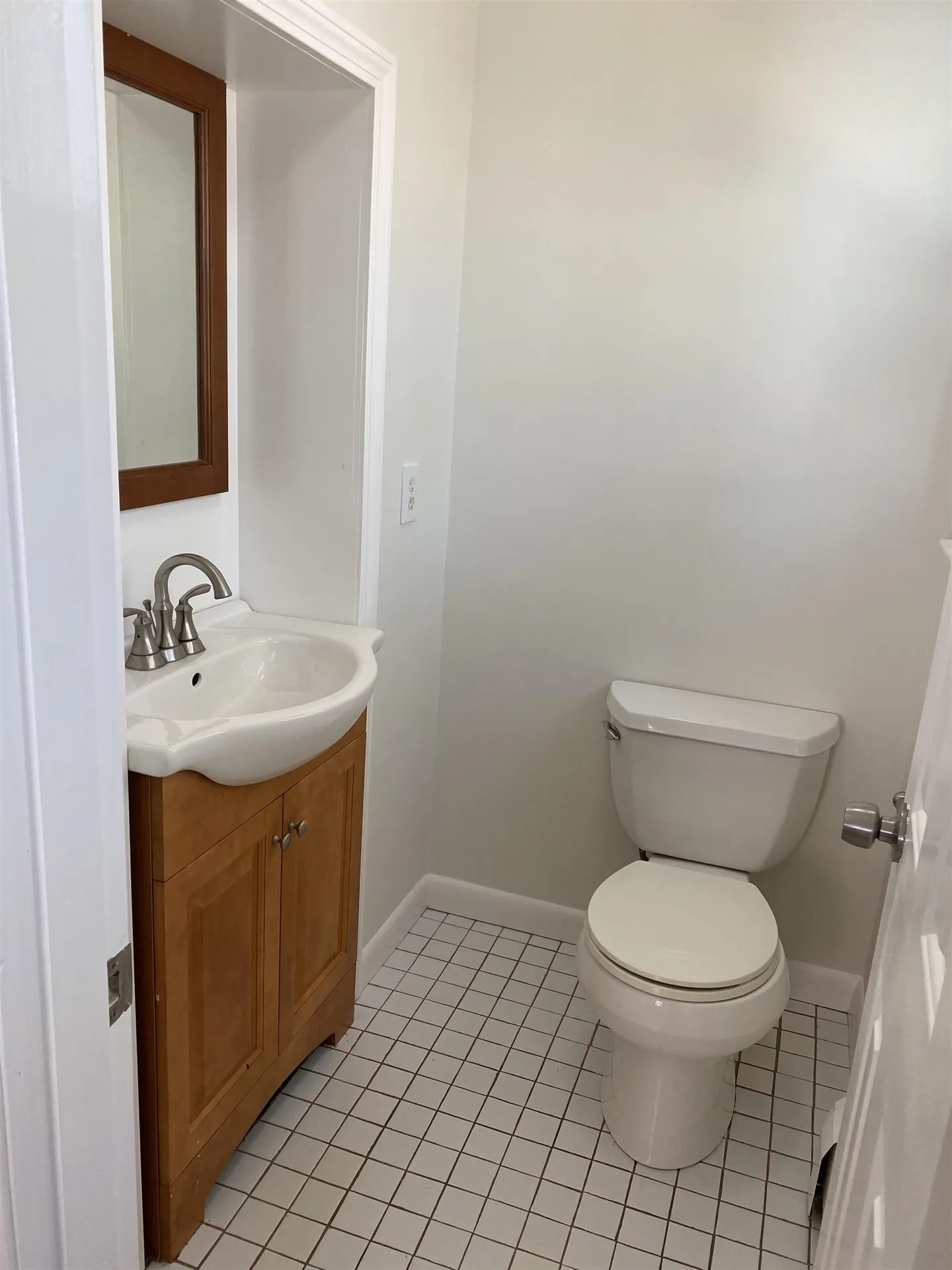 18 Kanata Drive Nashua NH 03063