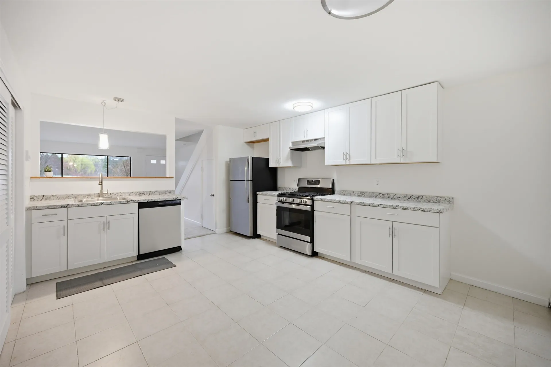 28 Chandler Avenue Plaistow NH 03865