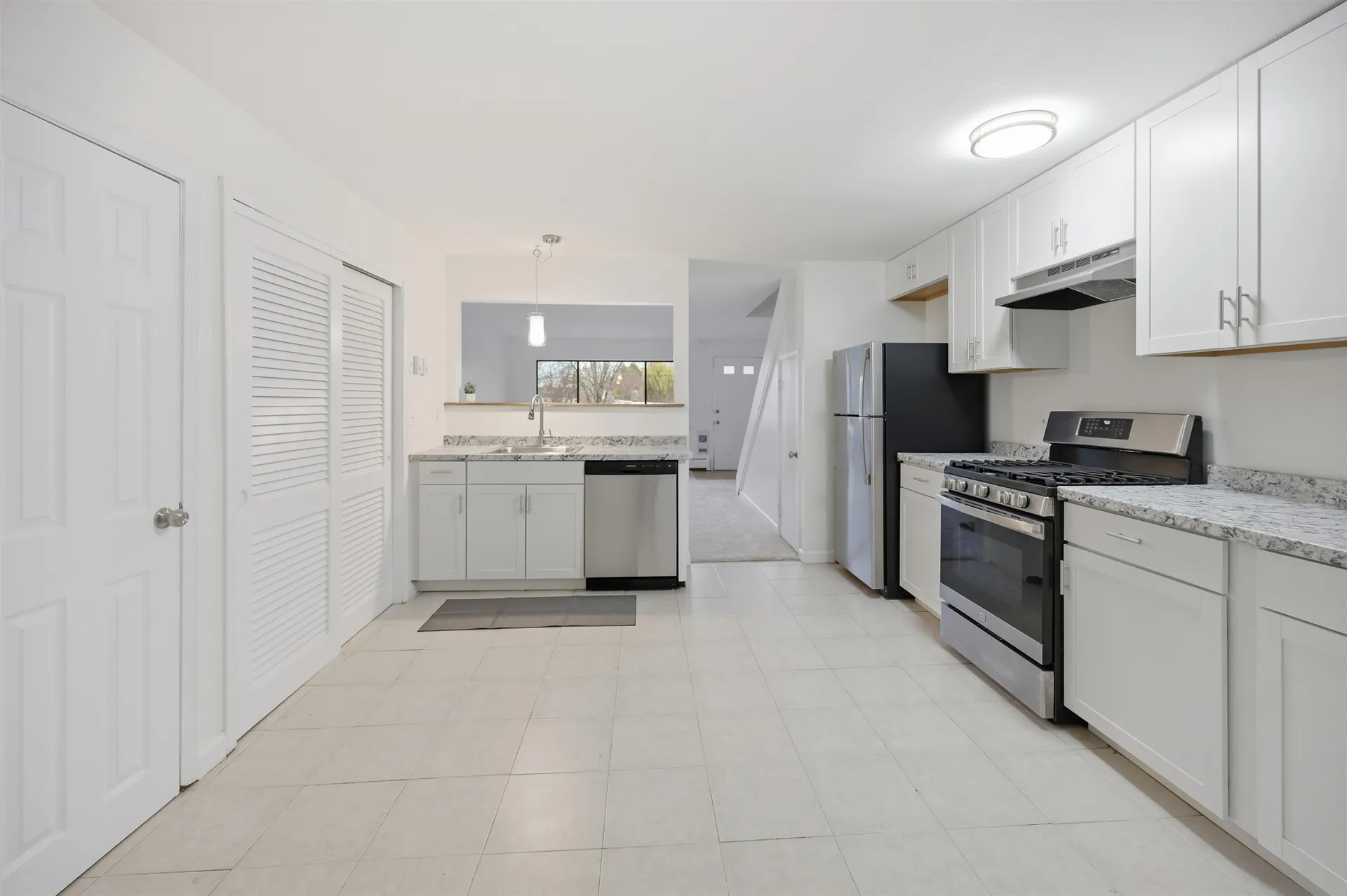 28 Chandler Avenue Plaistow NH 03865