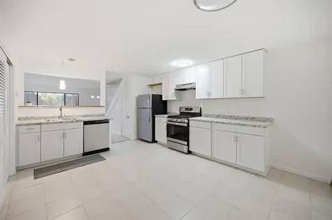 28 Chandler Avenue Plaistow NH 03865