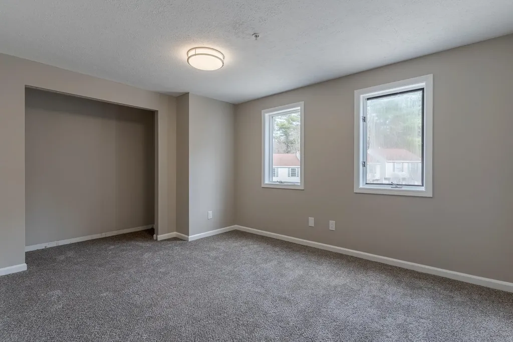 57 Dunns Bridge Lane Dover NH 03820