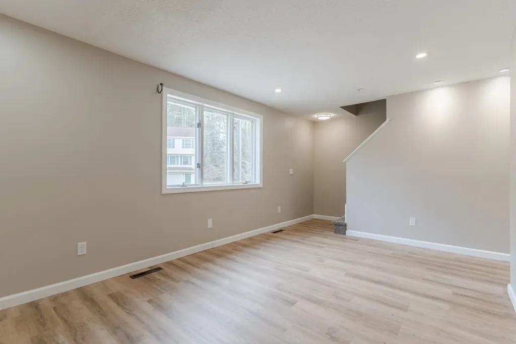 57 Dunns Bridge Lane Dover NH 03820