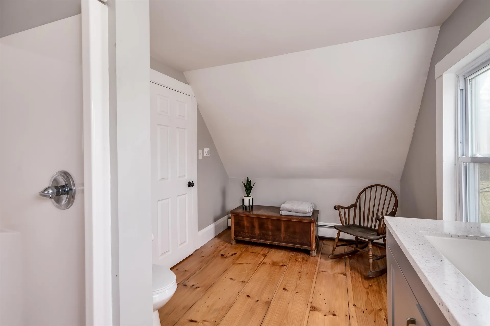 60 Batchelder Road Raymond NH 03077