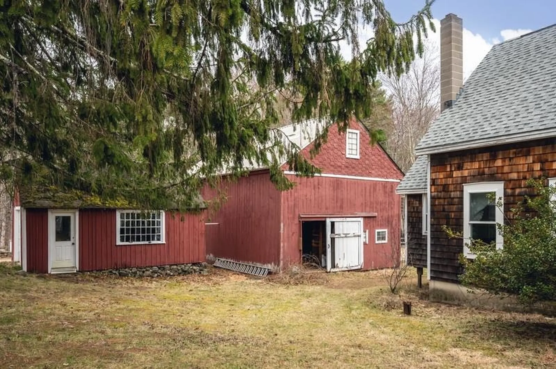 60 Batchelder Road Raymond NH 03077