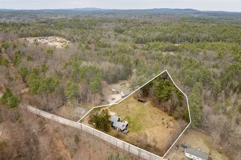 60 Batchelder Road Raymond NH 03077