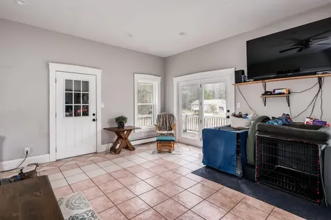 60 Batchelder Road Raymond NH 03077