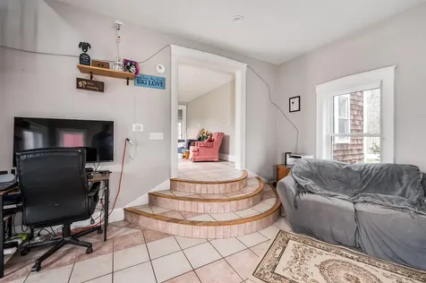 60 Batchelder Road Raymond NH 03077