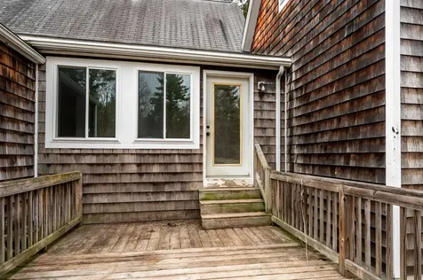 60 Batchelder Road Raymond NH 03077