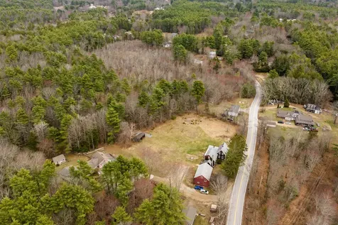 60 Batchelder Road Raymond NH 03077