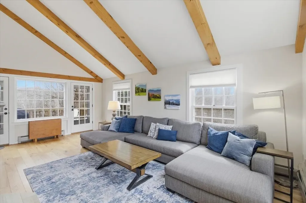 15 Sawmill Village Way Dover VT 05356