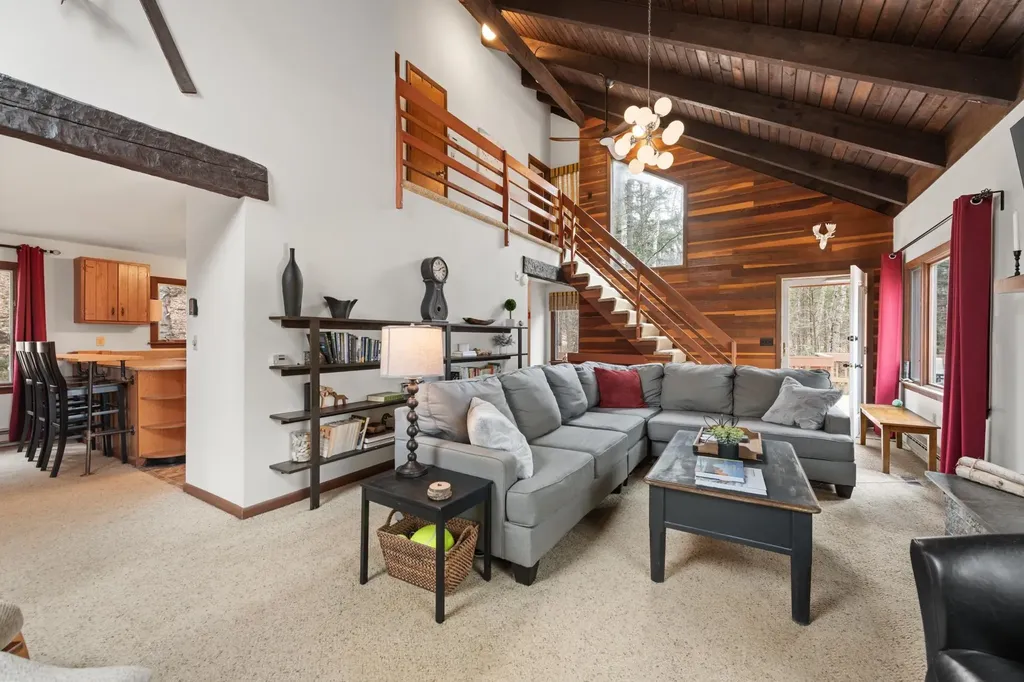 156 Hodgeman Hill Road Campton NH 03223