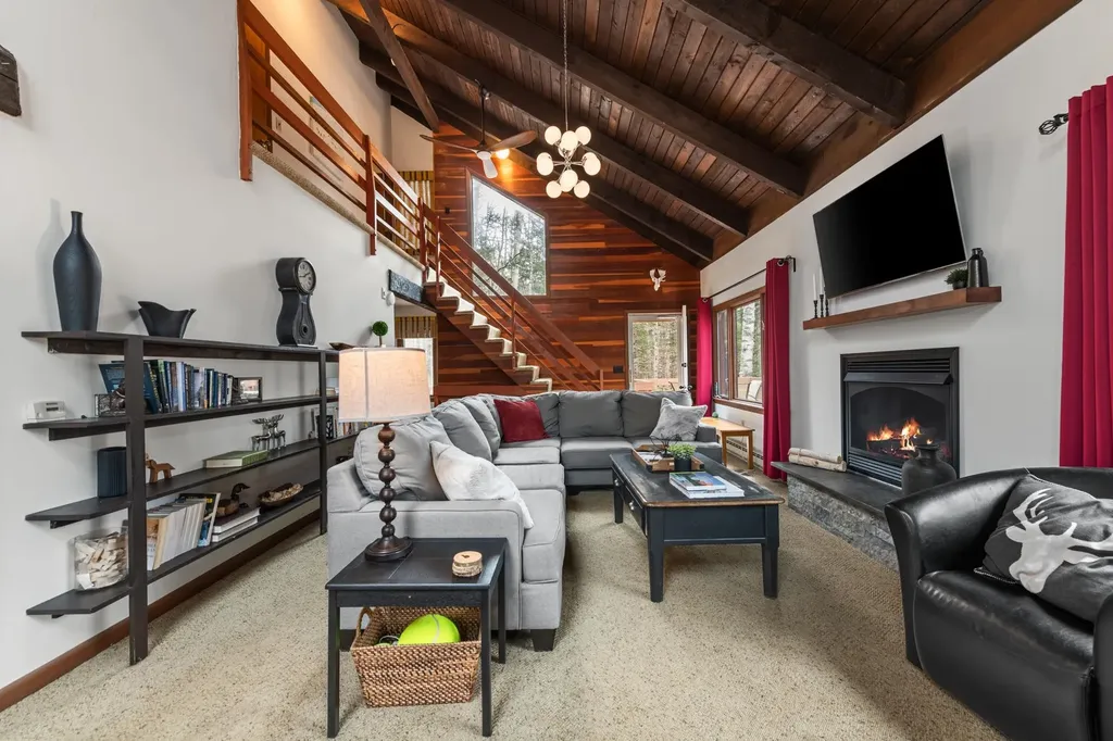 156 Hodgeman Hill Road Campton NH 03223