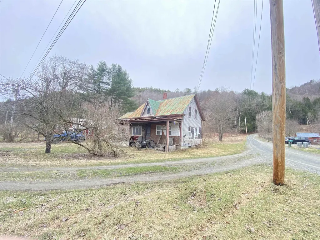 136 Store Hill Road Bethel VT 05032