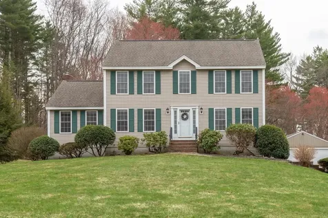 14 Ganley Drive Salem NH 03079