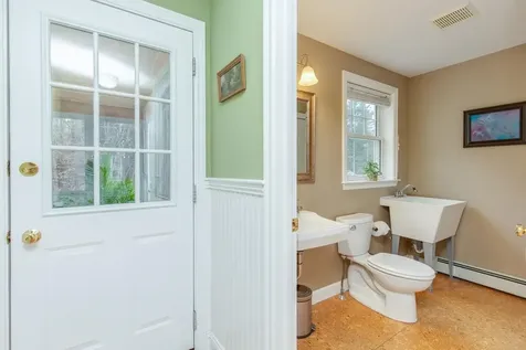 14 Ganley Drive Salem NH 03079