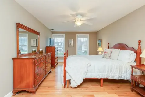 14 Ganley Drive Salem NH 03079
