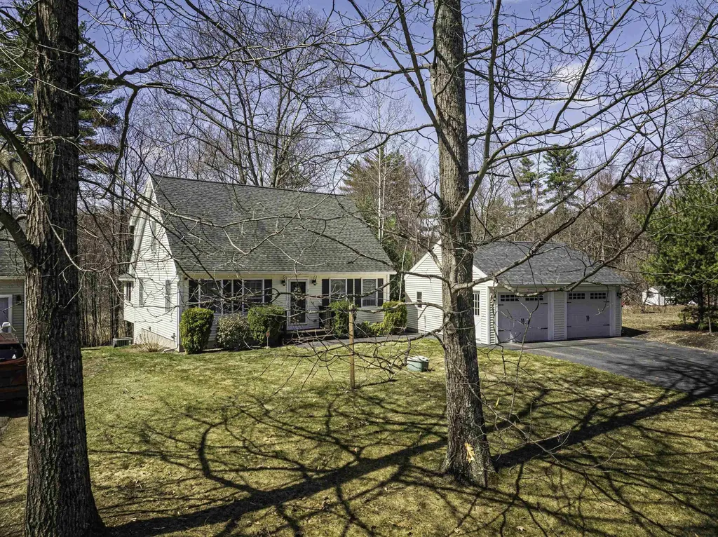 7 Hawthorne Circle Somersworth NH 03878