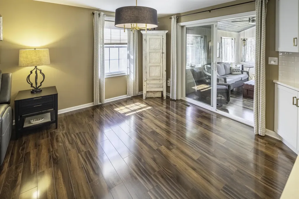 7 Hawthorne Circle Somersworth NH 03878