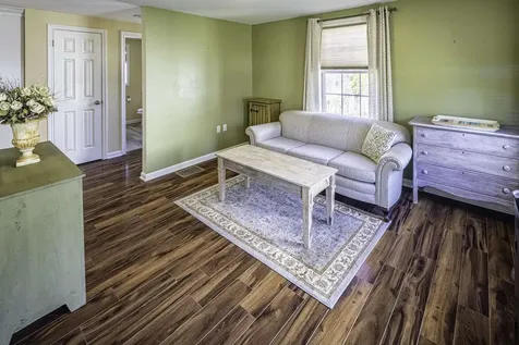 7 Hawthorne Circle Somersworth NH 03878