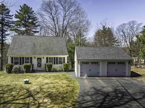 7 Hawthorne Circle Somersworth NH 03878