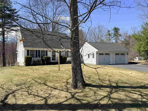 7 Hawthorne Circle Somersworth NH 03878