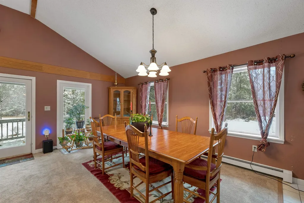 10 Oak Leaf Avenue Tuftonboro NH 03816