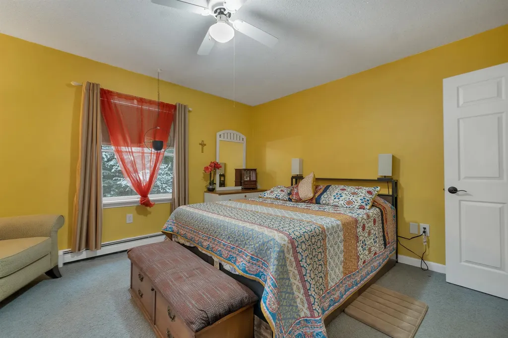 10 Oak Leaf Avenue Tuftonboro NH 03816