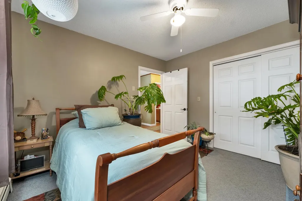 10 Oak Leaf Avenue Tuftonboro NH 03816