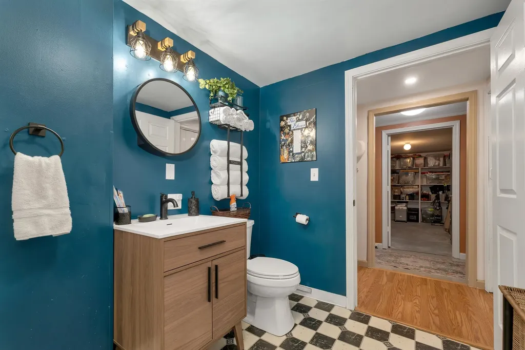 10 Oak Leaf Avenue Tuftonboro NH 03816