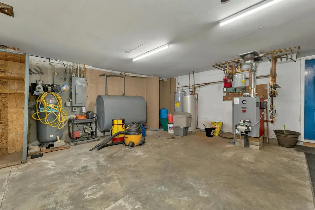 10 Oak Leaf Avenue Tuftonboro NH 03816