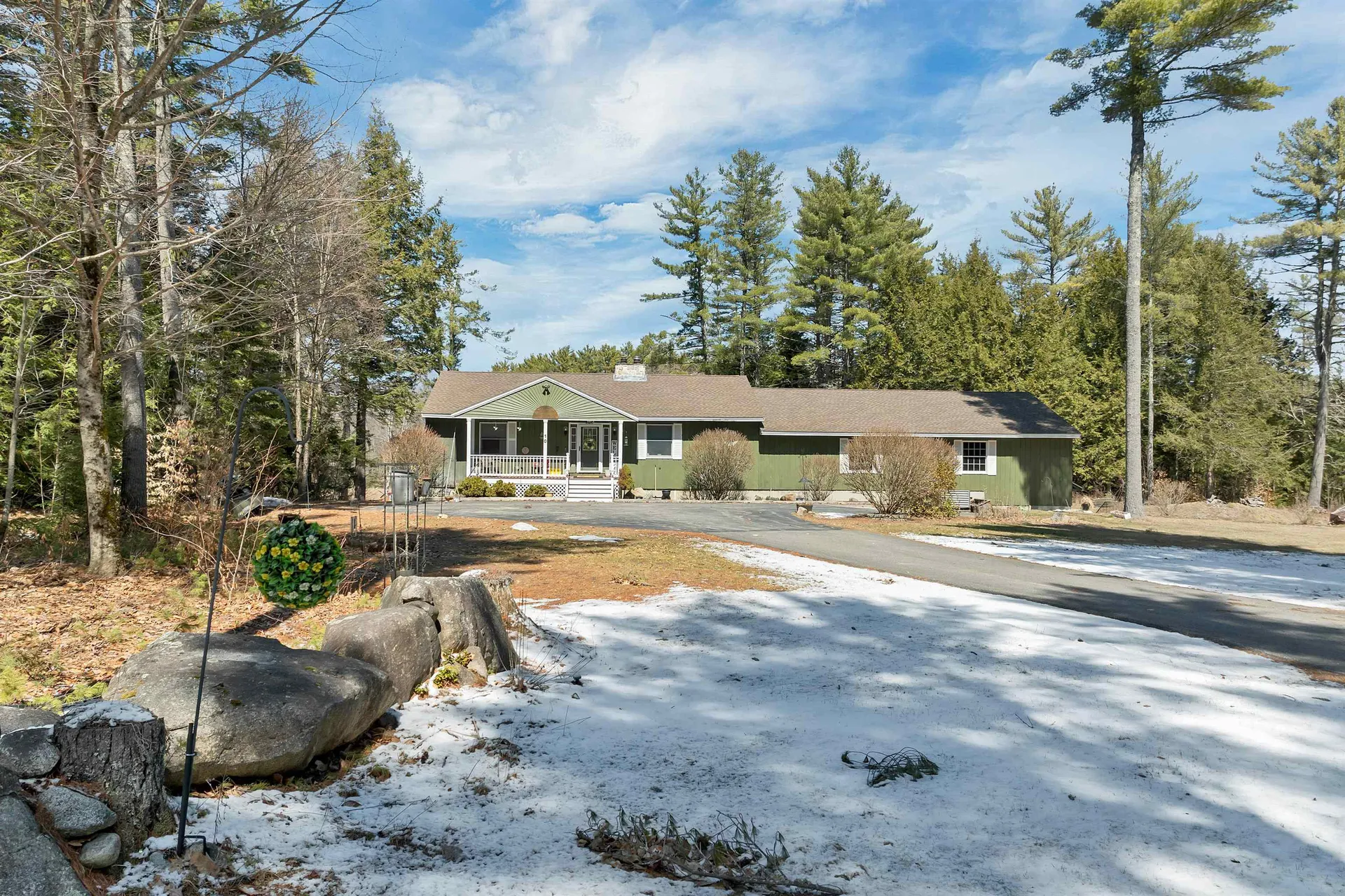 10 Oak Leaf Avenue Tuftonboro NH 03816
