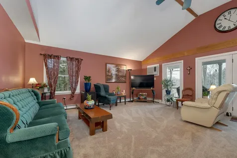 10 Oak Leaf Avenue Tuftonboro NH 03816