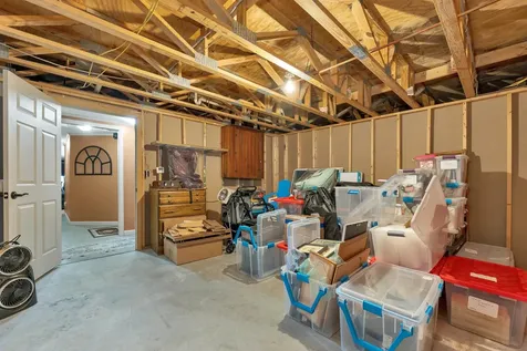 10 Oak Leaf Avenue Tuftonboro NH 03816
