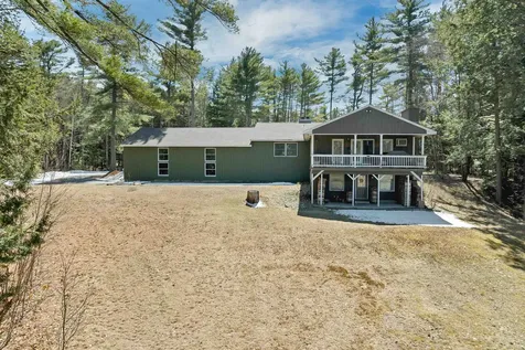 10 Oak Leaf Avenue Tuftonboro NH 03816