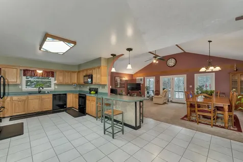 10 Oak Leaf Avenue Tuftonboro NH 03816