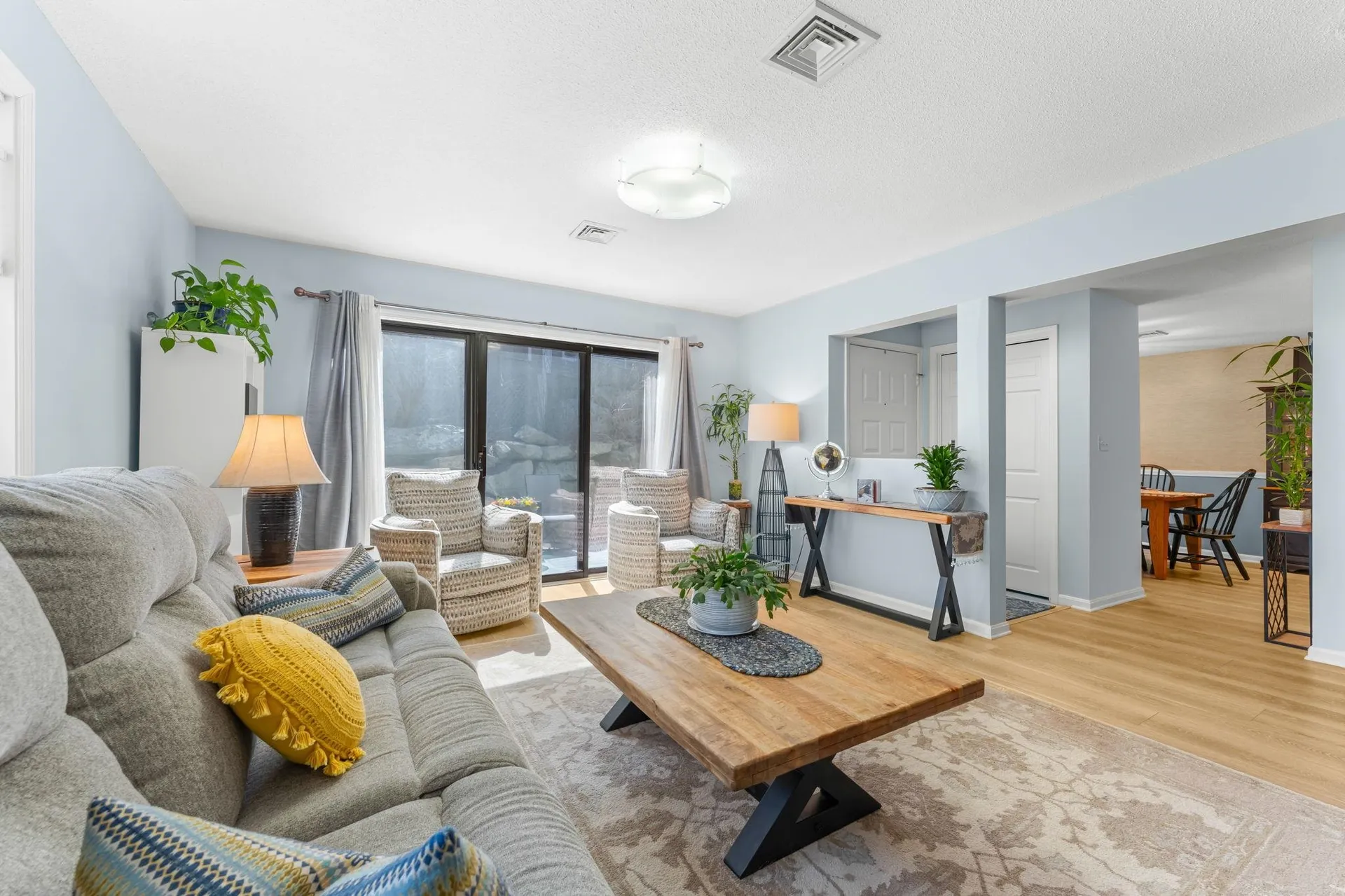 12 Heather Court Nashua NH 03062