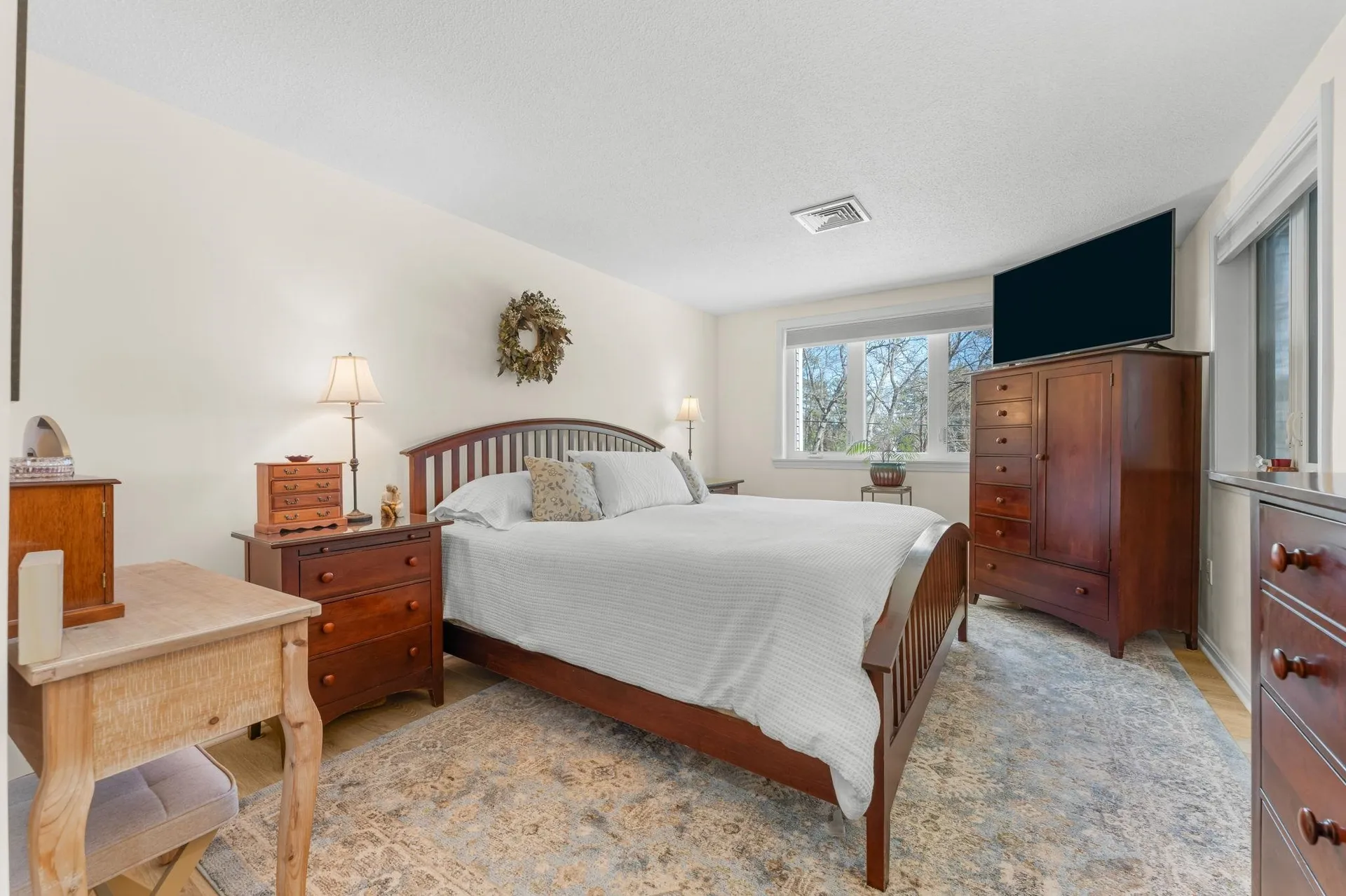 12 Heather Court Nashua NH 03062