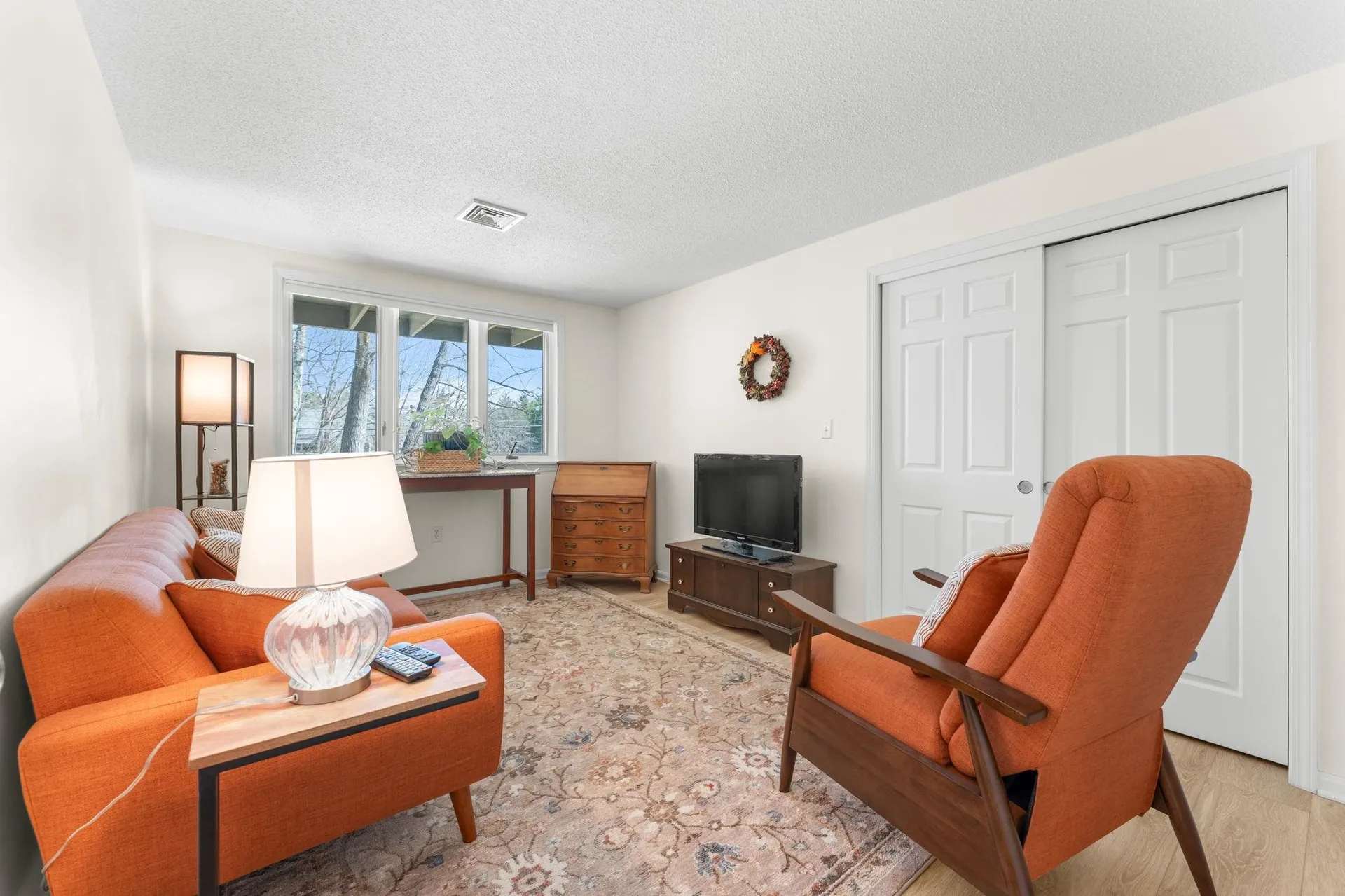 12 Heather Court Nashua NH 03062