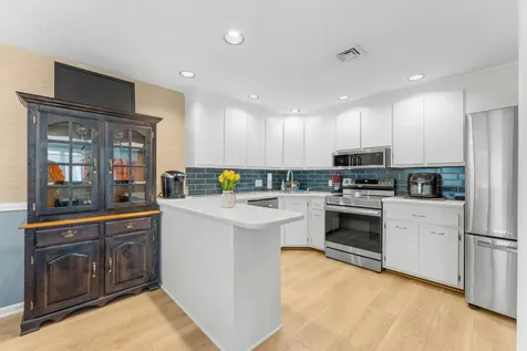 12 Heather Court Nashua NH 03062