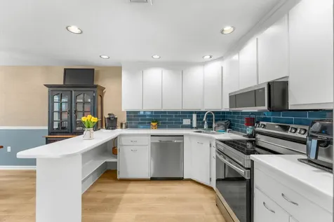12 Heather Court Nashua NH 03062