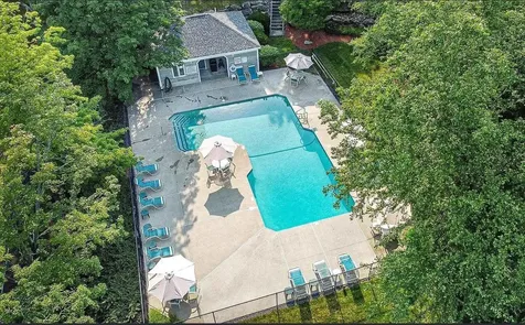 12 Heather Court Nashua NH 03062