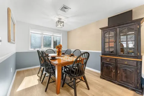12 Heather Court Nashua NH 03062