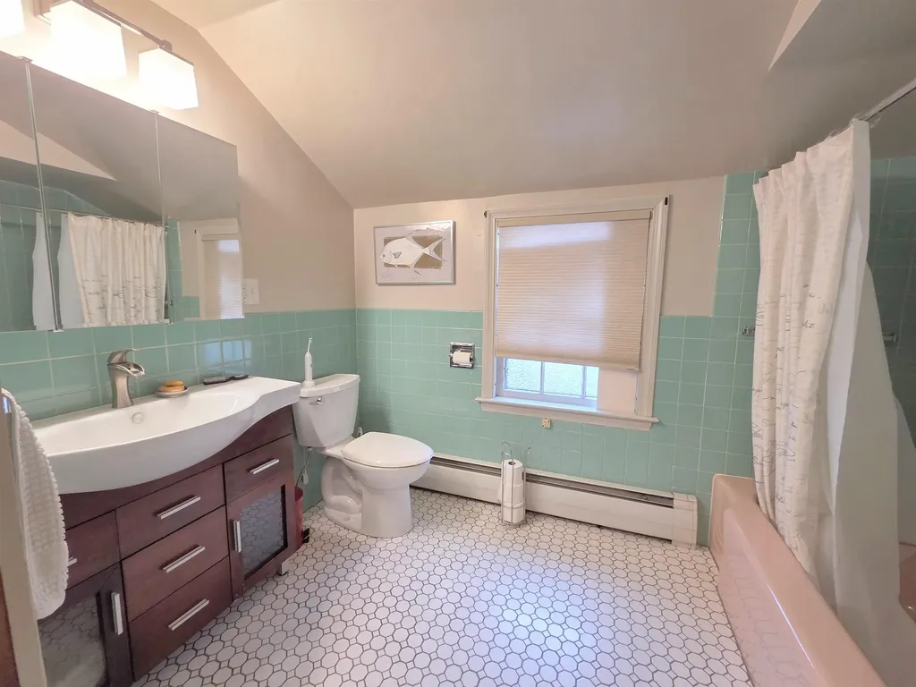 85 Underclyffe Road St. Johnsbury VT 05819