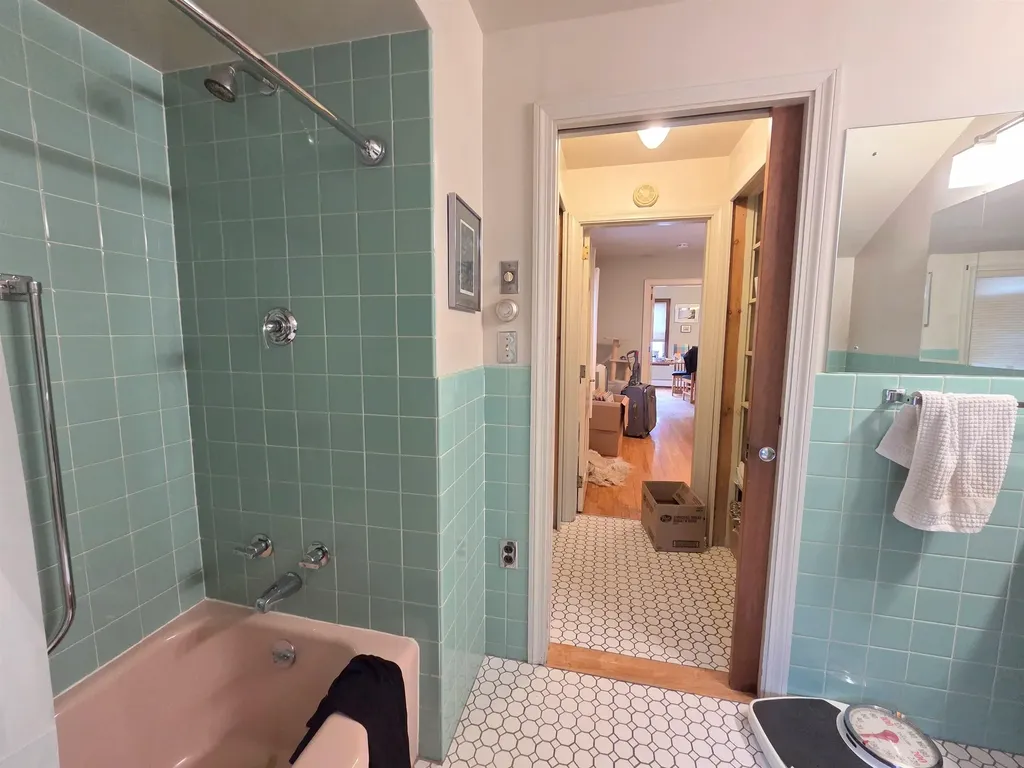 85 Underclyffe Road St. Johnsbury VT 05819