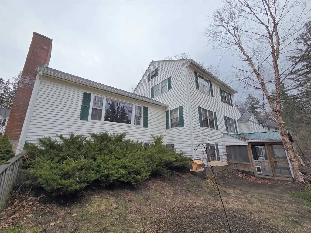 85 Underclyffe Road St. Johnsbury VT 05819