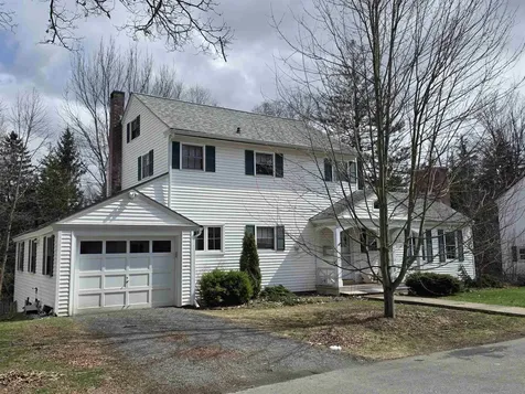 85 Underclyffe Road St. Johnsbury VT 05819