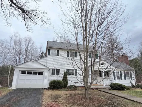 85 Underclyffe Road St. Johnsbury VT 05819